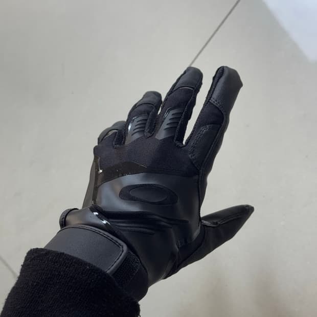 GLOVE 스트라이킹 글러브
