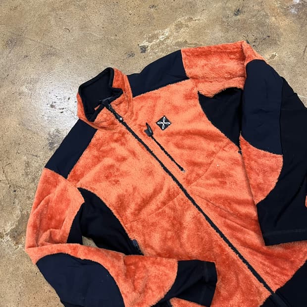 [정품/L] 몬츄라 오렌지 플리스 자켓 b8