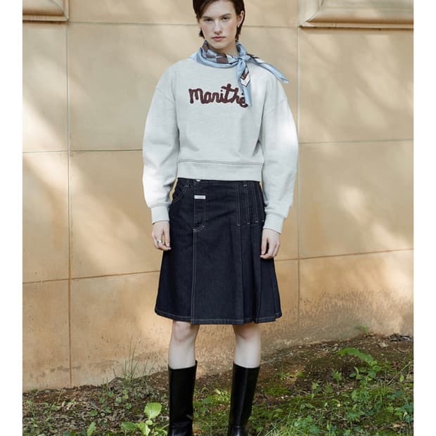 마리떼프랑소와저버 크롭 맨투맨