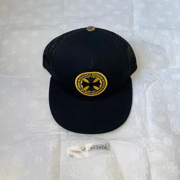 [Free] 크롬하츠 플러스 크로스 실 스탬프 트러커햇 블랙