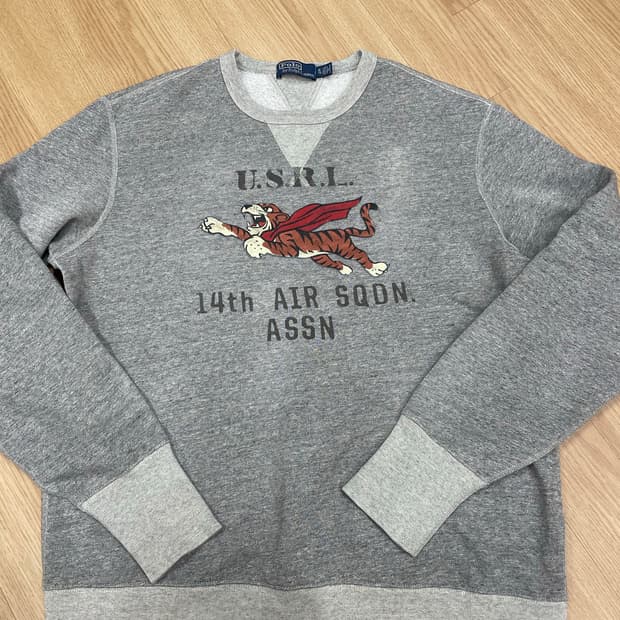 폴로 호랑이 맨투맨 XL 팝니다.(상태매우좋음)