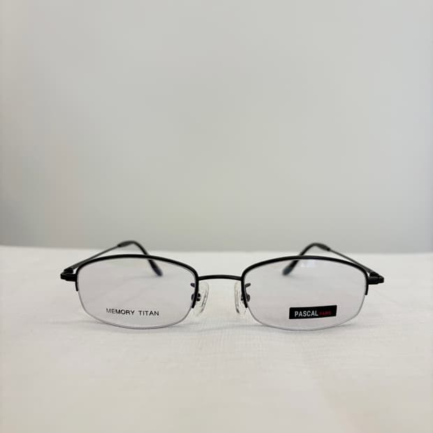 PASCAL Paris 블랙 티타늄 반무테 