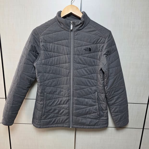 노스페이스  경량 패딩 그레이 (남여공용)