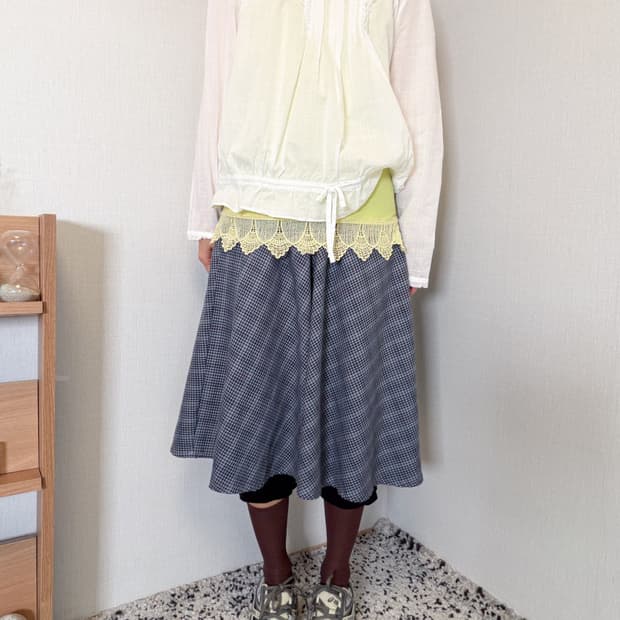 lace pocket micro check skirt