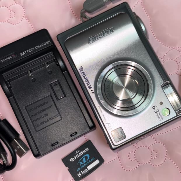 후지필름 파인픽스 F11