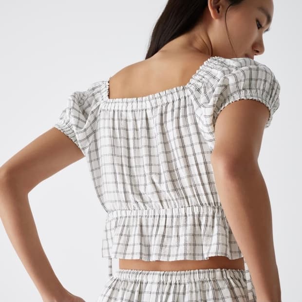 유니클로 : C 체크 크롭 예쁜 블라우스