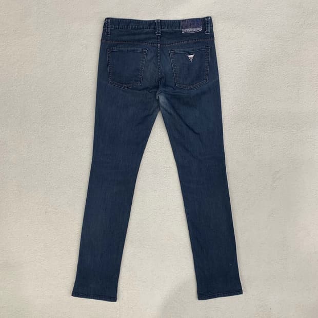 [31] 게스 골드플레이트 테이퍼드핏 데님팬츠