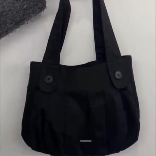 미세키서울 플리츠버튼 미니백