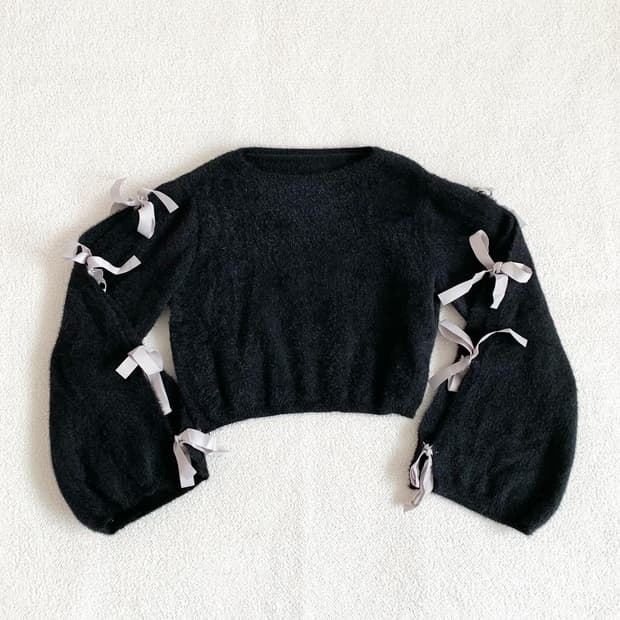 블랙 러블리 퍼 리본트임 니트