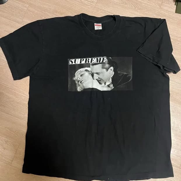 슈프림 벨라루고시 티셔츠