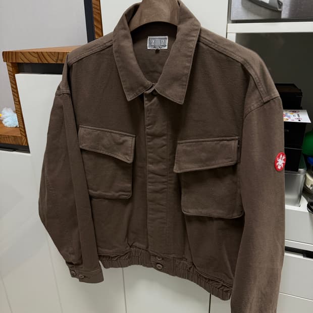 카브엠트 버튼 자켓 M사이즈 판매합니다 !