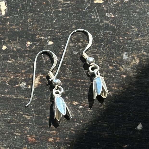 Dainty Tulip Bud Drop 925 Silver Hook Ea