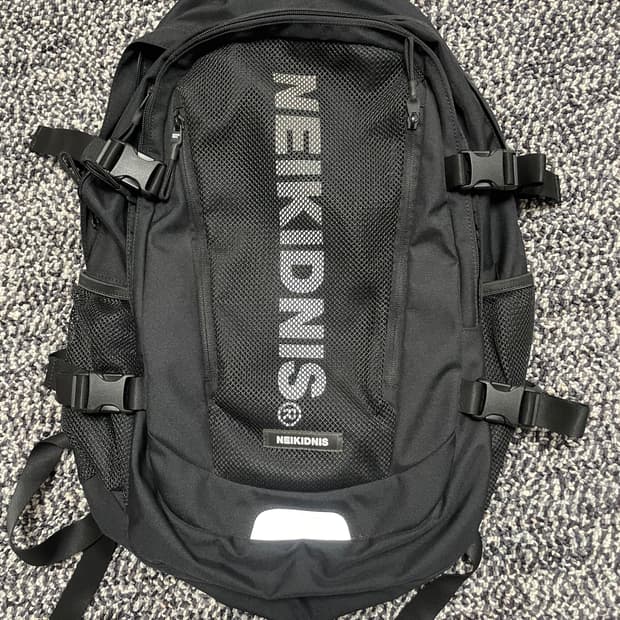 네이키드니스 백팩 블랙