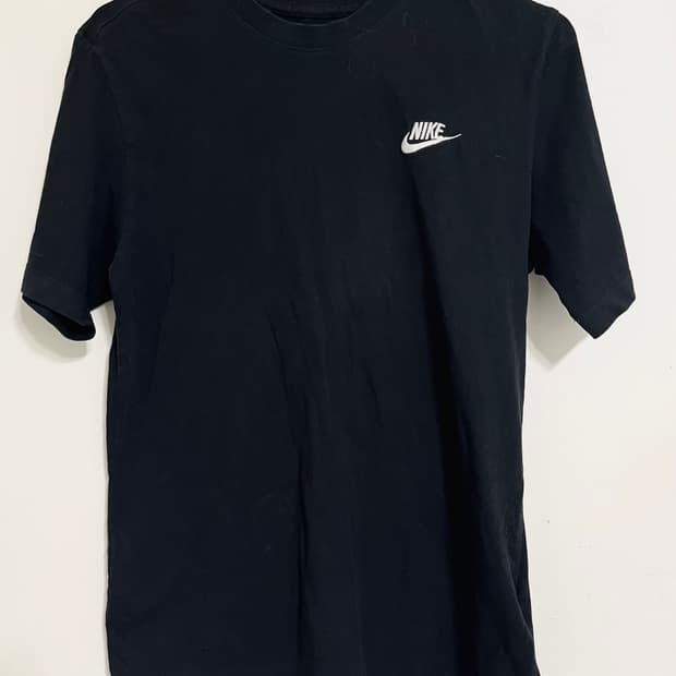 나이키 스몰 로고 반팔티