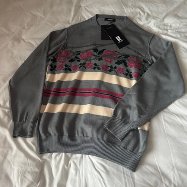 (4) undercover wire knit