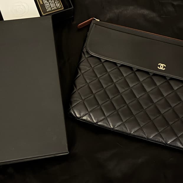 샤넬 플랩 램스킨 블랙 클러치백