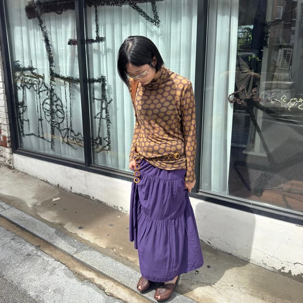 핑거 도트 터틀넥