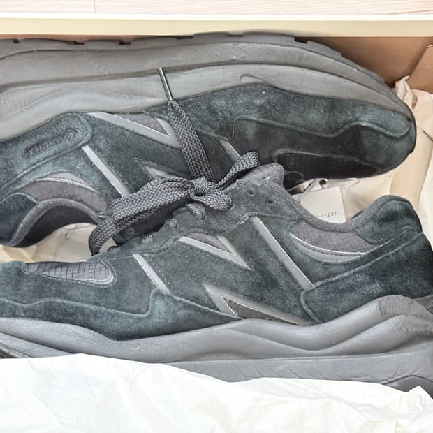 뉴발란스 꼼데가르송 고어텍스 5740 270