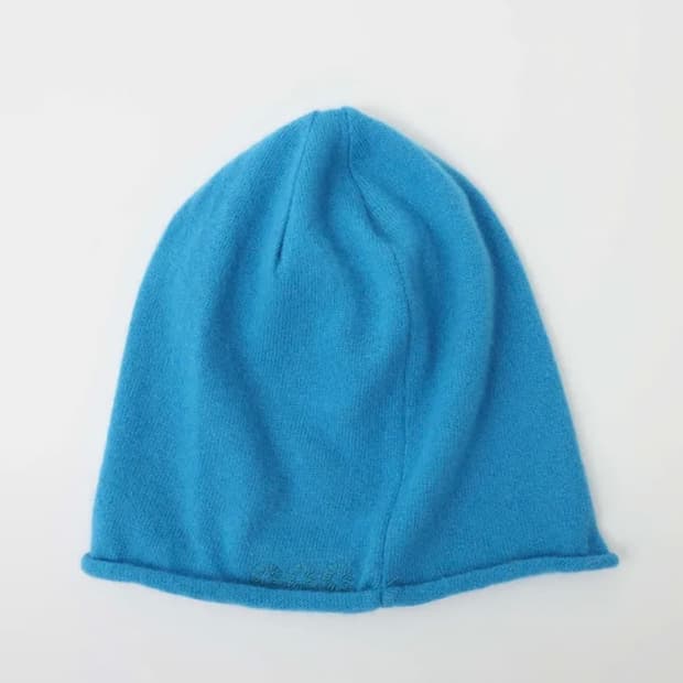 999휴머니티 오버핏 롤 비니 코발트 블루