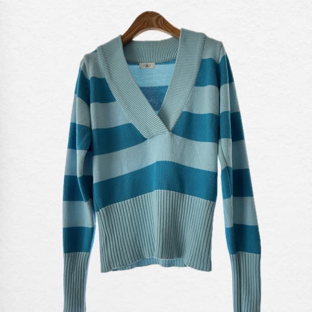 [🌏택포] Teal blue striped knit