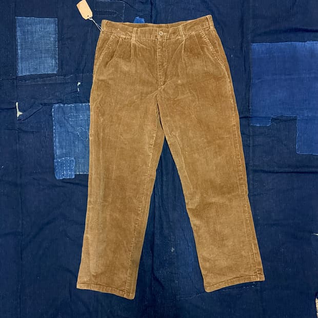 Ajman 투턱 코듀로이 팬츠 32