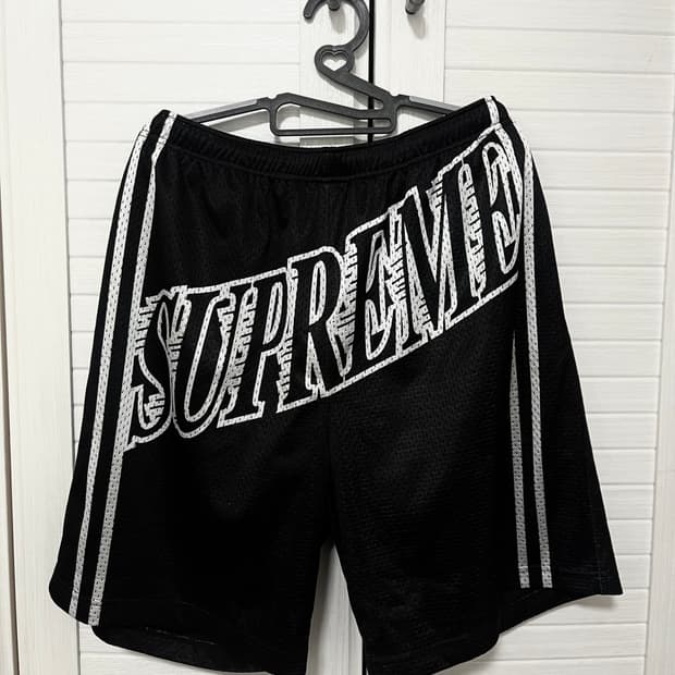Supreme slap mesh short pants