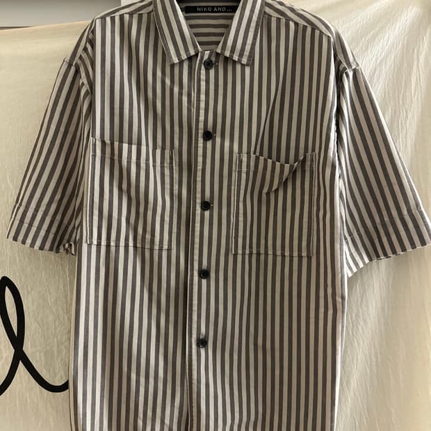 니코앤드 스트라이프 반팔 셔츠 4사이즈(XL)