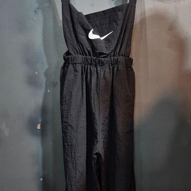 나이키 우먼 우븐 점프수트 블랙 S