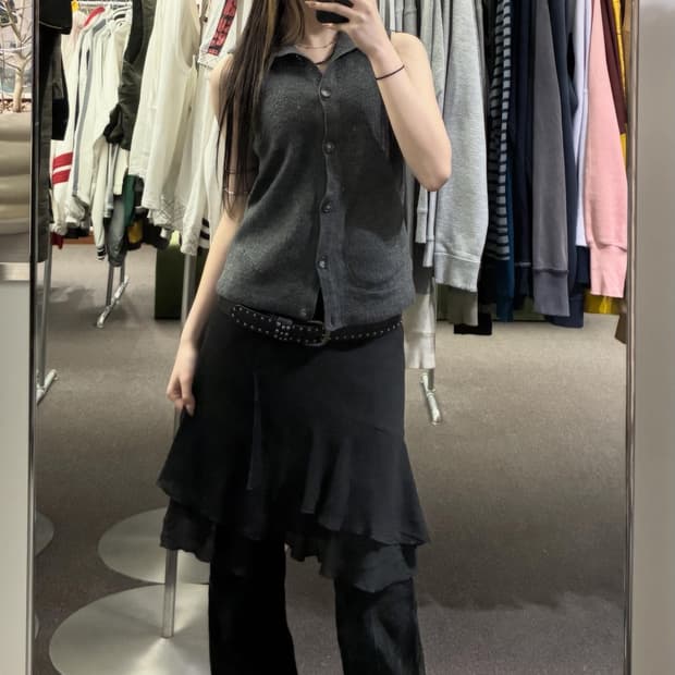 Subversive Dark Chic ♟️🩶