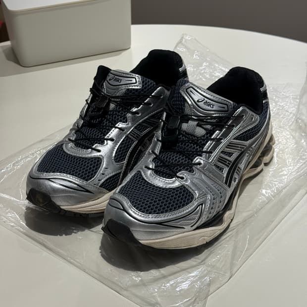 아식스 젤카야노14 캐리어 그레이