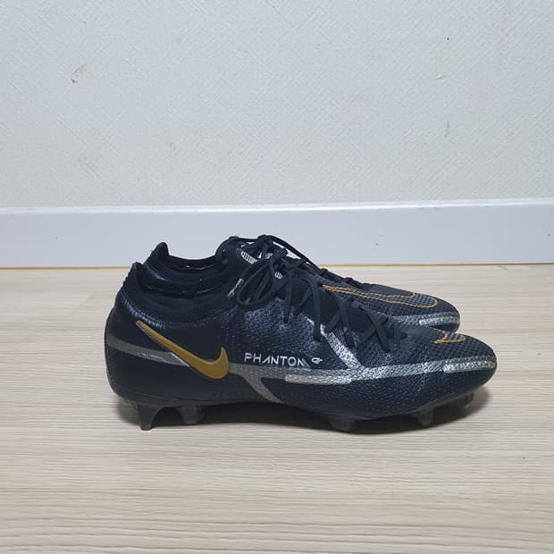 나이키 팬텀 GT2 엘리트 축구화 265