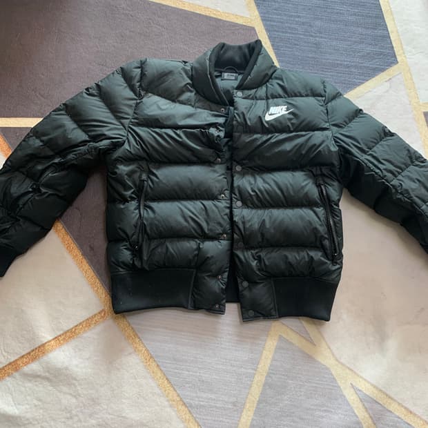 나이키 경량패딩 남자 L사이즈 