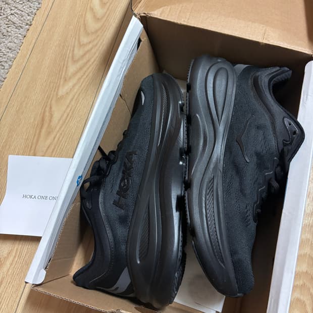 호카 본디9 와이드 265사이즈