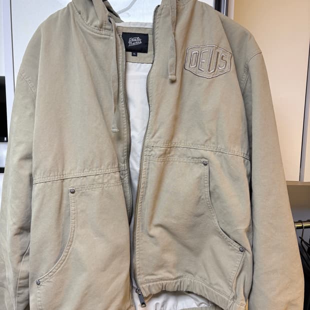 데우스 엑스 마키나 후드 자켓 카키