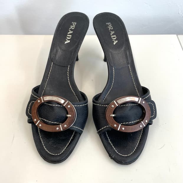 [235] 프라다 샌들 힐