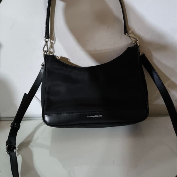 루이까또즈 나일론 미니 숄더백