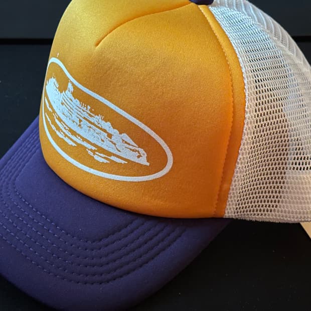 CORTEIZ 트러커 캡 판매합니다