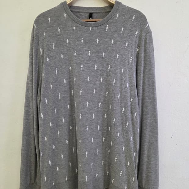 닐바렛 남성 긴팔 티셔츠