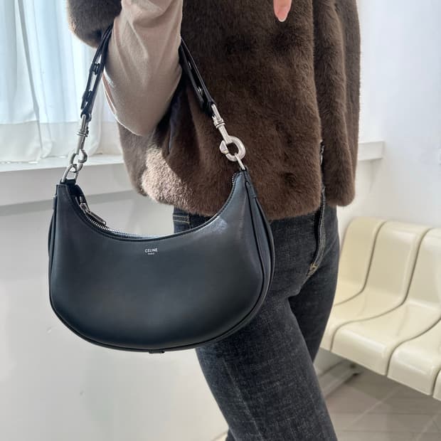 [A+ 정품] 셀린느 아바백 미디움 블랙 은장