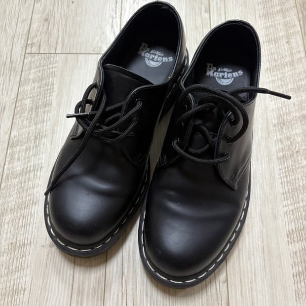 닥터마틴 1461 3홀 ws 스무스 260