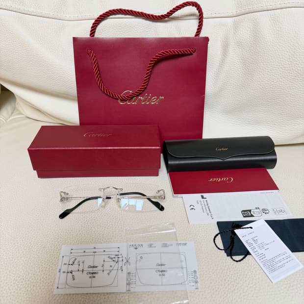 까르띠에 무테 말굽 안경
