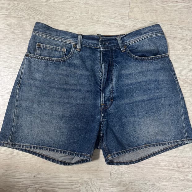아크네 데님 반바지 31