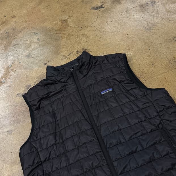 [정품/L] 파타고니아 블랙 경량 패딩 조끼 b10