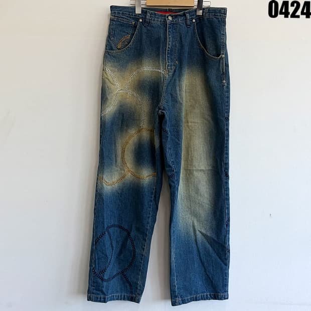 보칼(VOKAL) 클래식 라인의 데님 팬츠 36 0424