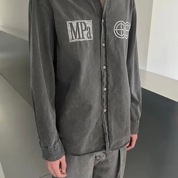 삽니다) 플라스틱 프로덕트 셔츠