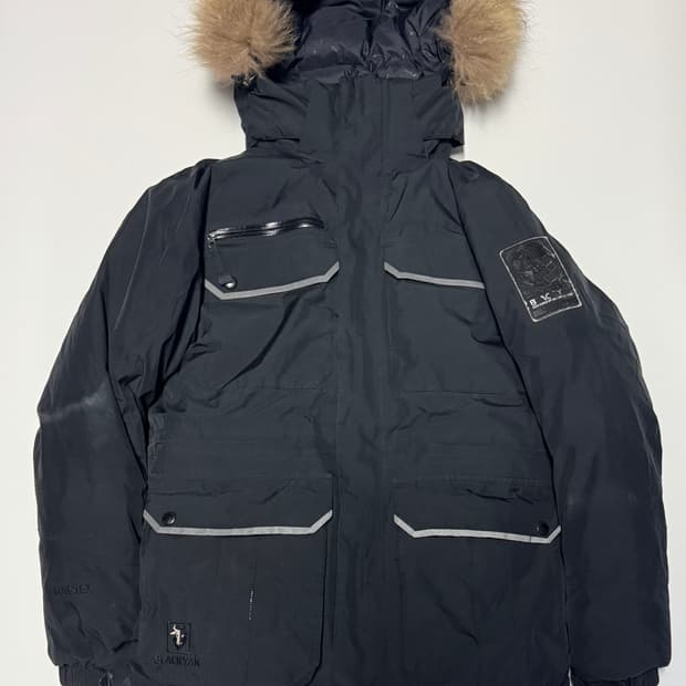 여성 블랙야크 고어텍스 구스다운 라쿤퍼 패딩 점퍼