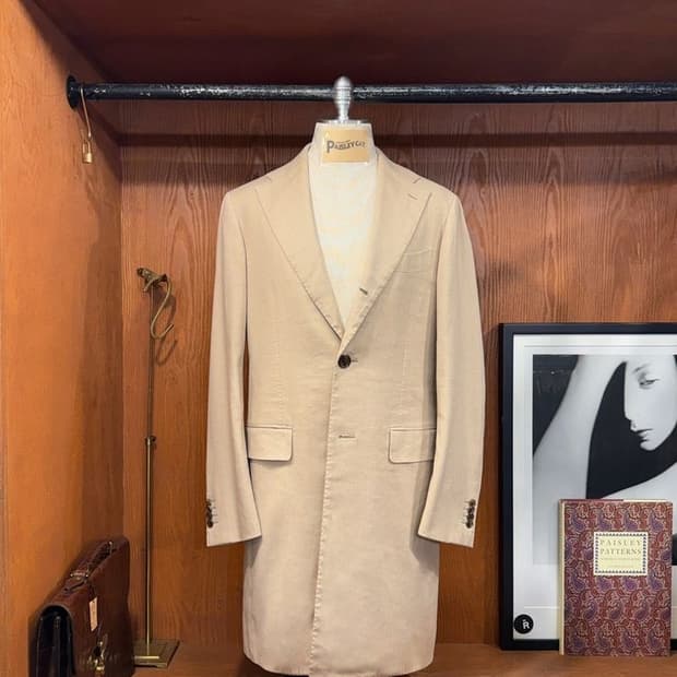 브릴라 퍼 일구스토 코트