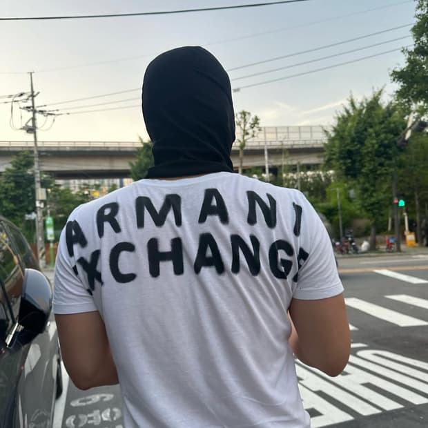 [m] 알마니 반팔