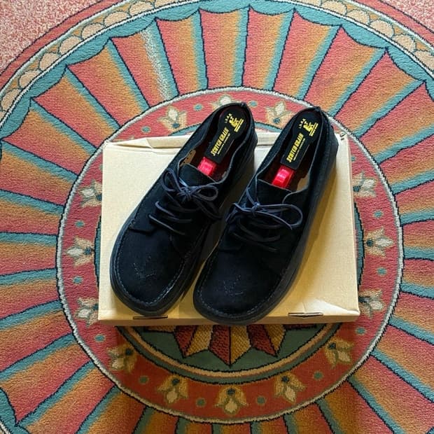 Nigel Cabourn x YOGI FINN2 스웨이드 모카신 슈즈