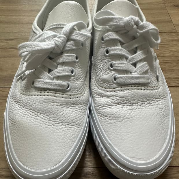 반스 볼트 레더 240